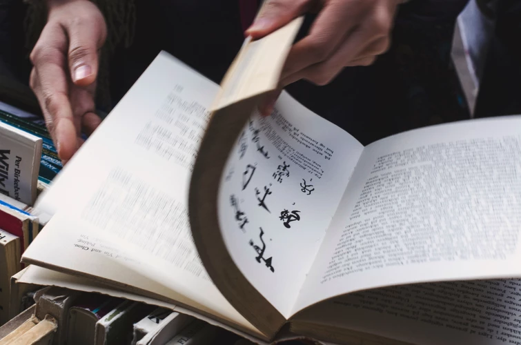 
	 
	
		如何寻找合适的代理记账公司？
	

专业的人做专业的事，要挑选好的记账公司，这几点要记住！
&nbsp; 1.资质是否齐全！代理记账许可证必不可少。
&nbsp; 2.稳定性！人员稳定是关键，否则频繁换财务负责人会引起税务部门关注。
&nbsp; 3.公司规模大小！太大的公司忙不过来，太小了不靠谱。
&nbsp; 4.是否使用智能软件！智能化办公是一大趋势。
 
